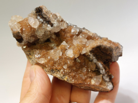 Calciet met hematiet cluster uit Mexico