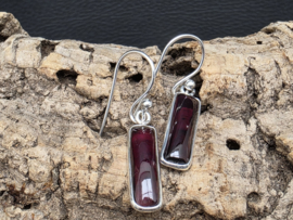 Granaat oorbellen in zilver