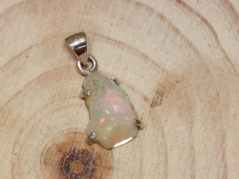 Ethiopisch of welo opaal hanger in zilver ruw