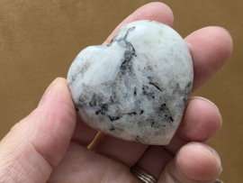 Regenboog maansteen hart