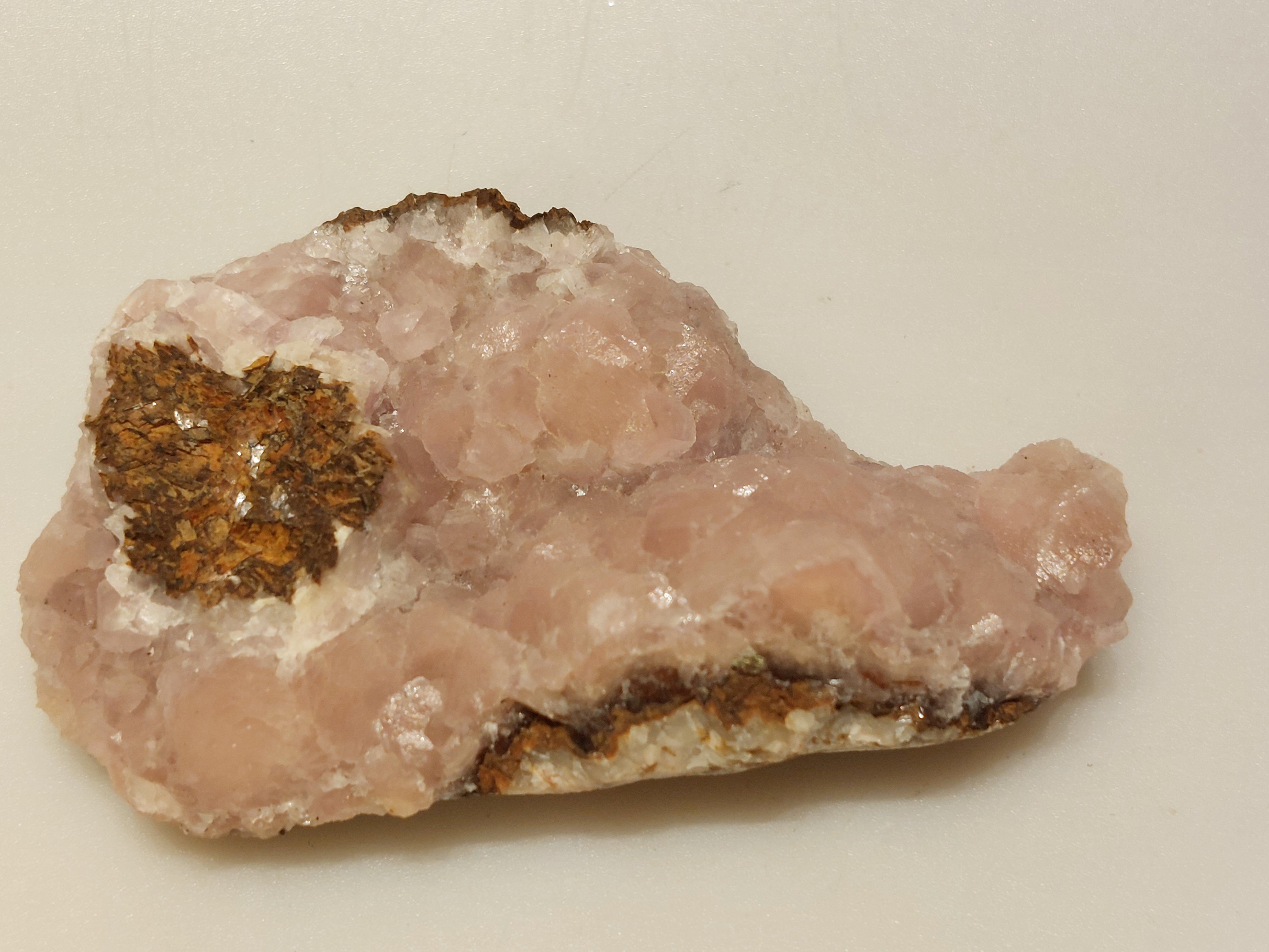 Kobalt calciet cluster uit Marokko