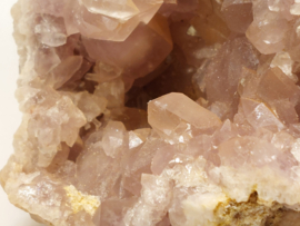 Roze amethist cluster