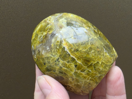 Groene opaal sculptuur