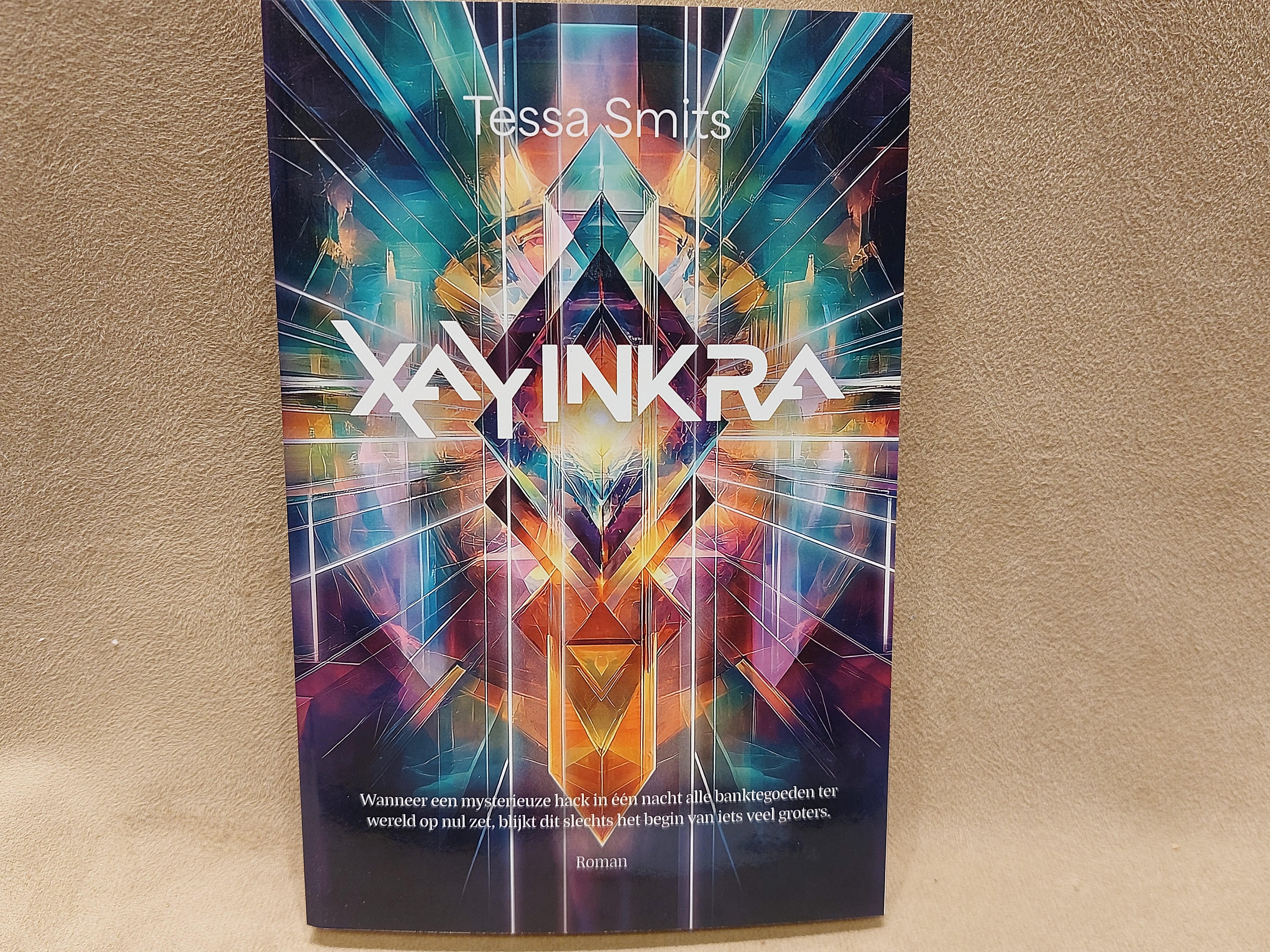 XaYinkra, Tessa Smits, boek