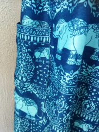 Broek 'Olifant', blauw tinten. Maat 44/46.