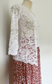 Traditionele kebaya set. Maat 36.