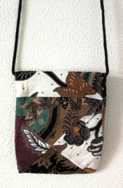 Prachtig batik patchwork schoudertasje.