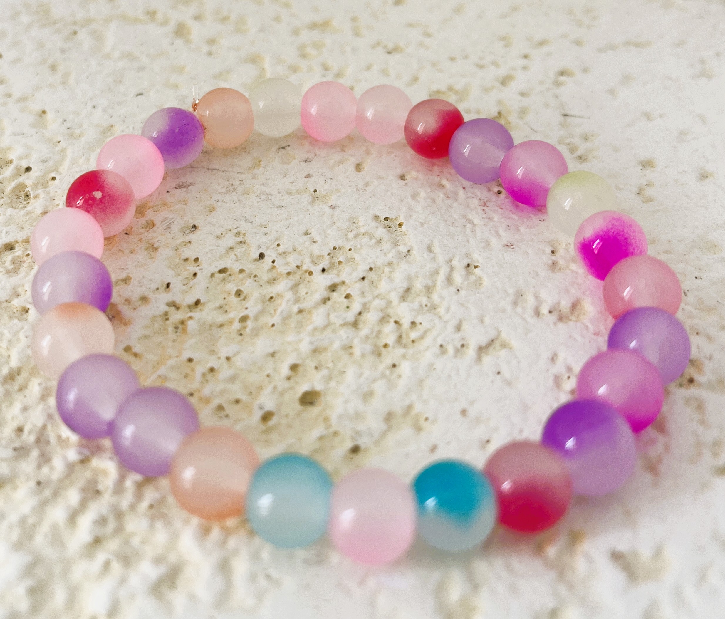Uit het atelier van Ana. Armband pastel droom.