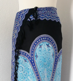 Sarong Mandala blauwtinten/zwart.