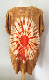 Kleurrijk shirt tie dye Bali, wijdte 128 cm, lengte 72 cm. 100% rayon. Maatbereik 36 t/m 50.