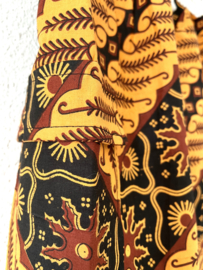 Authentieke Javaanse batik peuterbroek. Maat 80