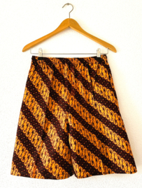Batik herenshort. Maat 44/46.