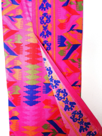 Authentieke Balinese meisjes jarik roze/multi. Maat 116.