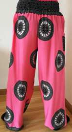 Broek 'Mandala flamingo roze. Maat 42 t/m 50.