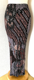Batik uit Java. Authentieke rok plissé. Maatbereik 36 t/m 40.