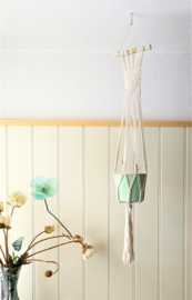 Macramé plantenhanger.