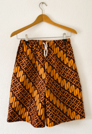 Batik herenshort. Maat 44/46.