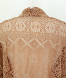 Traditionele Balinese kanten kebaya steenbruin. Maat 58.