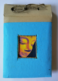 Boeddha notitieblok medium, van rijstepapier. 11x17 cm.  Lichtblauw.