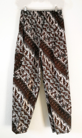 Authentieke Javaanse batik broek. Maat 40/42.