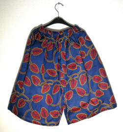 Batik herenshort. Maat heren 44/46. Dames 36/38.