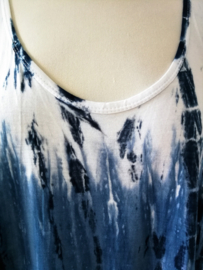 Zomers tricot tie dye jurkje. Maat 50.