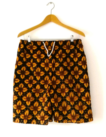 Short van authentieke Javaanse batik. Maat heren 46/48. Dames 38.