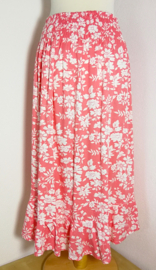 Sierlijk wijde Bali rok 'blossom' met watervalzoom. Maat bereik 38 t/m 42.