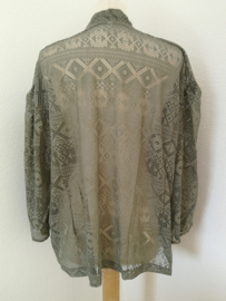 Traditionele Balinese kanten kebaya groen. Maat 58.