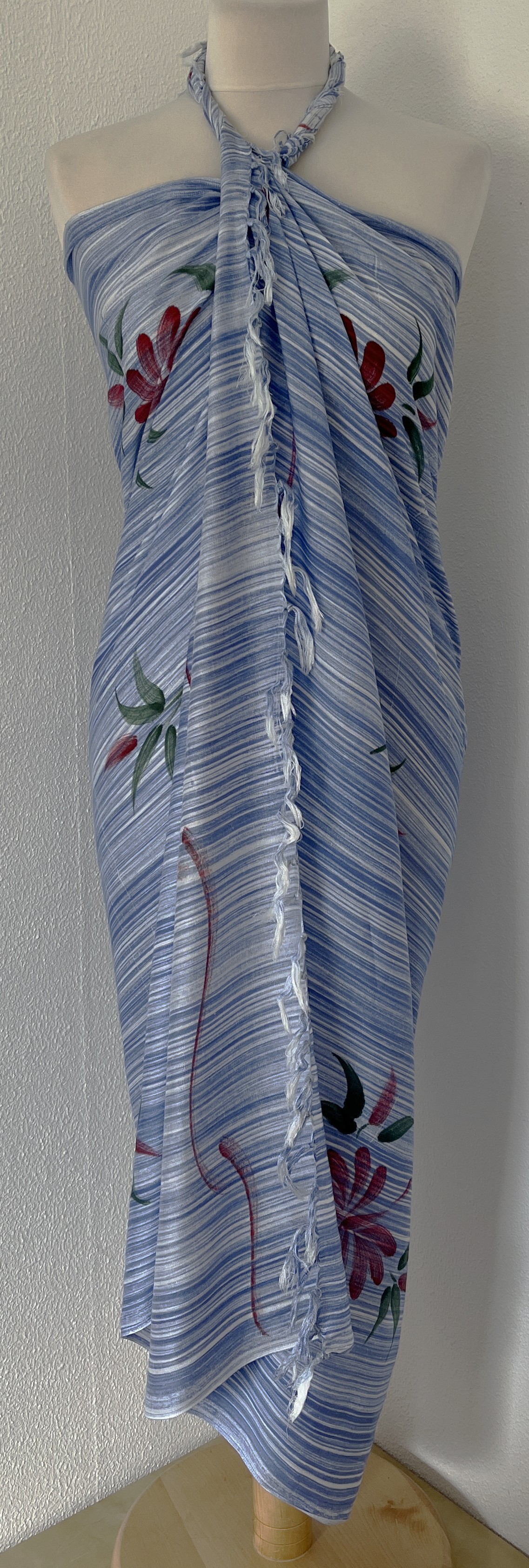Sarong tie dye streep pastel. Baby blue.