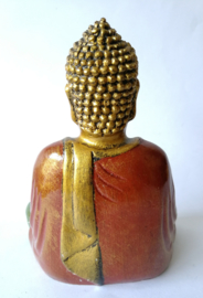 Kleine mediterende  Balinese Boeddha.