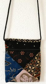 Prachtig batik patchwork schoudertasje.