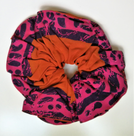 Schitterende batik wokkel/scrunchie. Voor paardenstaart, vlecht of knot. Met dubbelzijdige batik print.