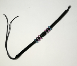 Macramé bracelet zwart.