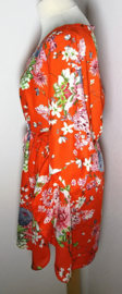 Balinees tuniek jurkje, dé 2025 trend in Indonesie. Bali 'Orange Dream'. One Size tot maat 58.
