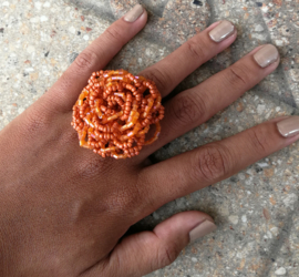 Grote handgemaakte ring 'Rose roest'.