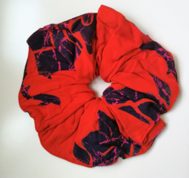 Schitterende batik wokkel/scrunchie. Voor paardenstaart, vlecht of knot. Met dubbelzijdige batik print.