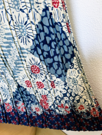 Batik uit Java. Authentieke rok plissé. Maatbereik 38/40.