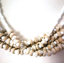 Necklace wit/bamboo.