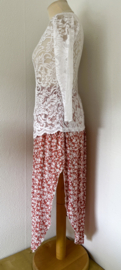 Traditionele kebaya set. Maat 36.