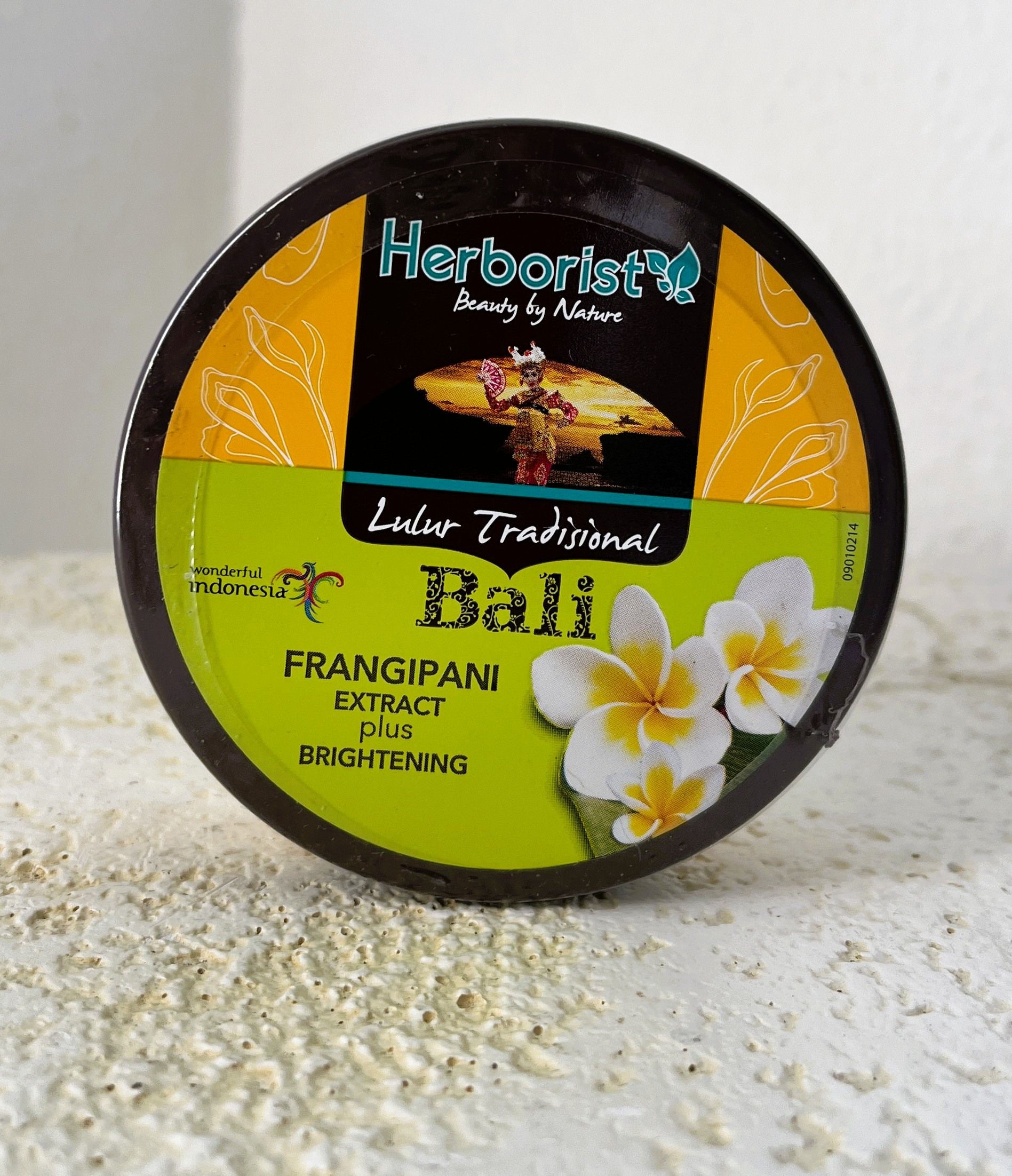 Herborist Tradisional Scrub. Uit de traditionele Balinese Spa. Met Frangipani  extract. 100 gram.