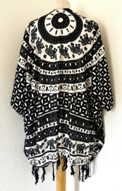 Sarong vest olifant OpArt. Symbool van  kracht, heilige wijsheid en onsterflijkheid.  100% Rayon, met sarong knoop.op.