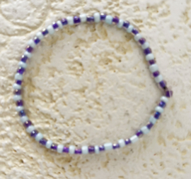 Uit het atelier van Ana. Armbandje 'Bjoetie'.
