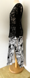 Traditionele kebaya set. Maat 42.
