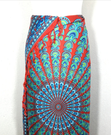 Sarong pauw, rood/blauw/multi. Symbool van onsterfelijkheid.