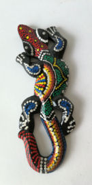 Gekko. Symbool van geluk. Gemaakt door de Balinese aboriginals. Laat hem tegen de muur opkruipen. 15 cm.