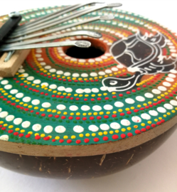Authentieke Balinese kalimba/duimpiano 'schildpad'.