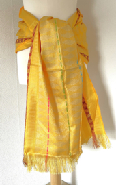 Kain Songket. Geweven gouddraad sarong. Complete set met selendang
