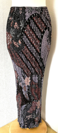 Batik uit Java. Authentieke rok plissé. Maatbereik 36 t/m 40.