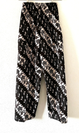 Authentieke Javaanse batik broek. Maat 110.